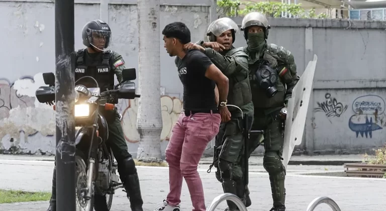 Venezuela. 13 jornalistas detidos após eleições presidenciais