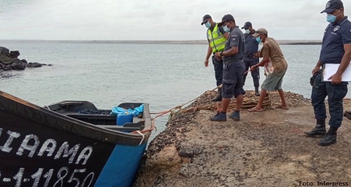 embarcacao-a-deriva-Ilha-do-sal-