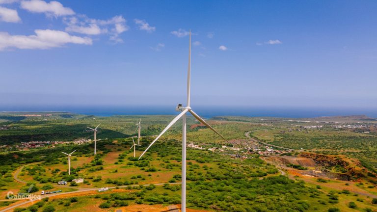 Santiago atinge 47% de energia renovável e reforça liderança na transição energética
