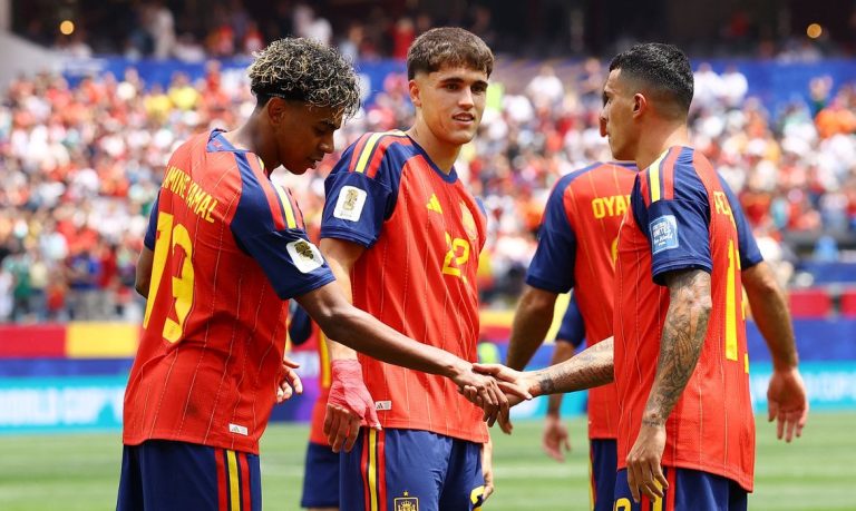 Espanha vence Bélgica nos instantes finais