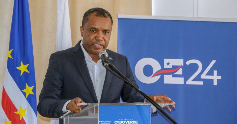 Ministro da Educação nega qualquer adulteração de acordo com Sindicatos