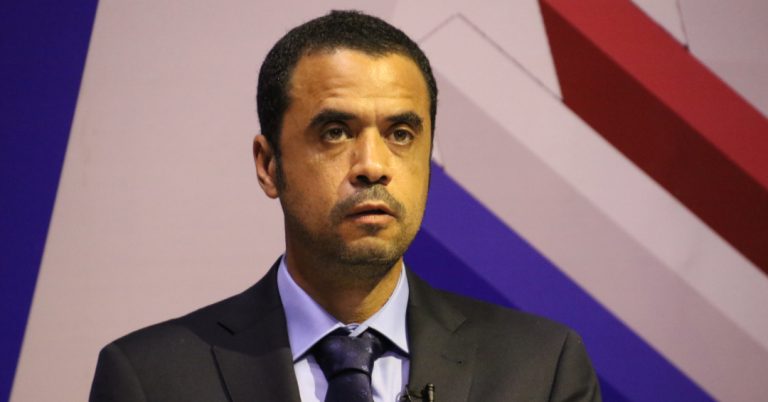 Justiça proíbe Gilson Alves de sair de Cabo Verde e impõe restrições de contacto e discurso