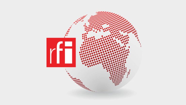 Salário ilegal que PR pagou namorada é notícia no estrangeiro