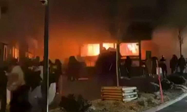Falta de inspeções anuais contribuiu para incêndio mortal no bar na Suíço