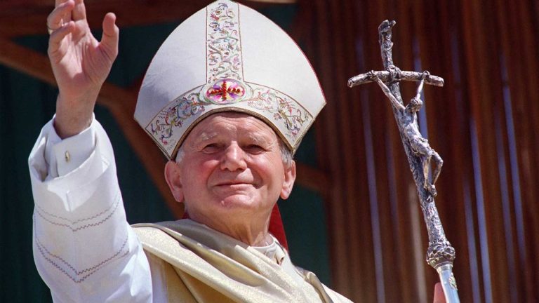 Ilha do Sal homenageia falecido Papa João Paulo II com Avenida na Cidade de Espargos