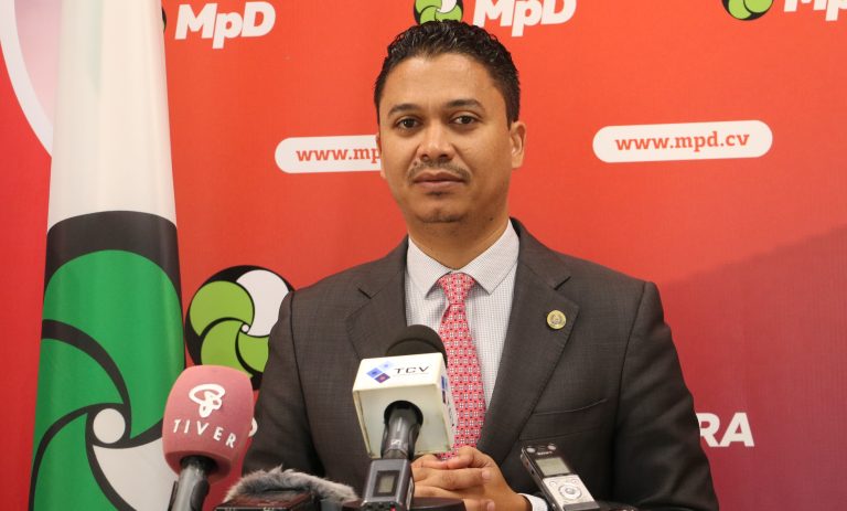 Luís Carlos Silva deixa cargo de Secretário Geral do MpD