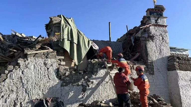 Terramoto causa 53 mortos no Tibete