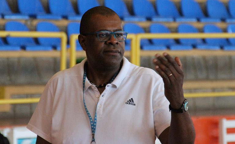 Emanuel Trovoada promove basquetebol feminino em São Nicolau