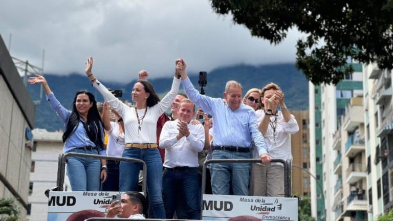 Oposição na Venezuela garante ter obtido 67% dos votos
