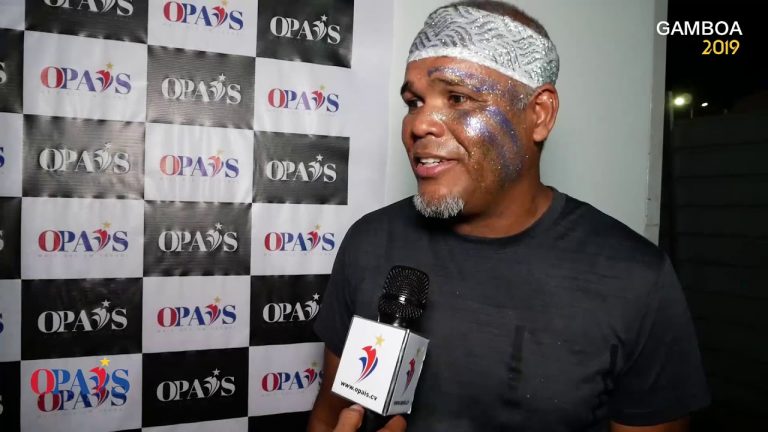 Carnaval fora de época abriu segunda noite de Gamboa