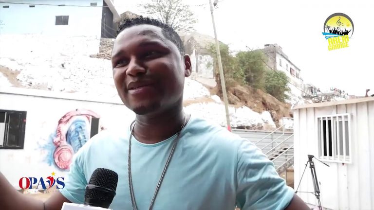 10 horas da manhã. Terminou primeiro dia de festival