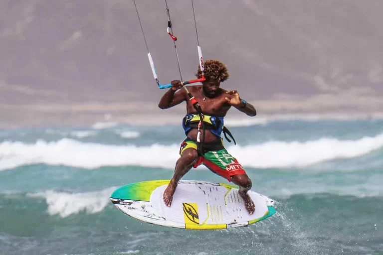 Mundiais de kitesurf e wingfoil acontecem na Ilha do Sal