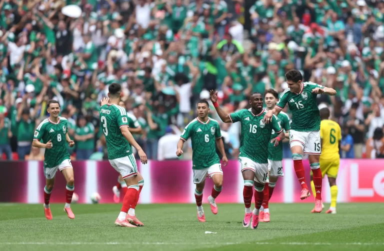 México vence África do Sul na abertura do Mundial