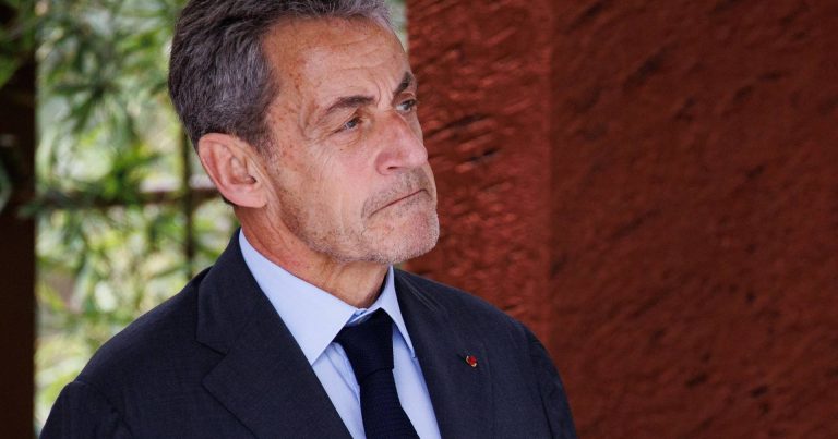 Nicolas Sarkozy condenado a 1 ano de prisão domiciliária com pulseira eletrónica