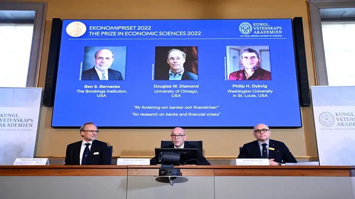 Prémio Nobel da Economia atribuído a 3 economistas pela investigação sobre banco e crises financeiras