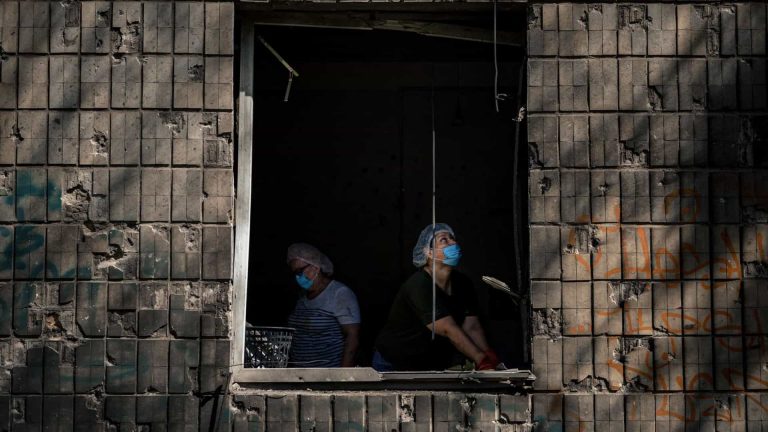 Milhares de toneladas de cereais destruídos durante bombardeamento Russo