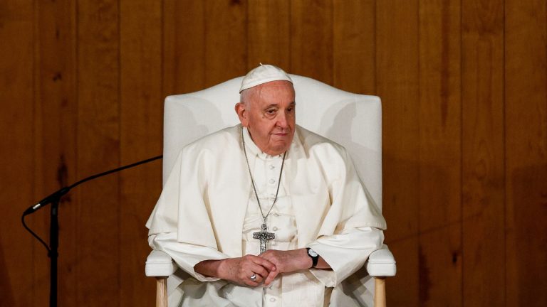 Papa volta apelar à paz no Médio Oriente e lembra conflitos na Ucrânia e Sudão