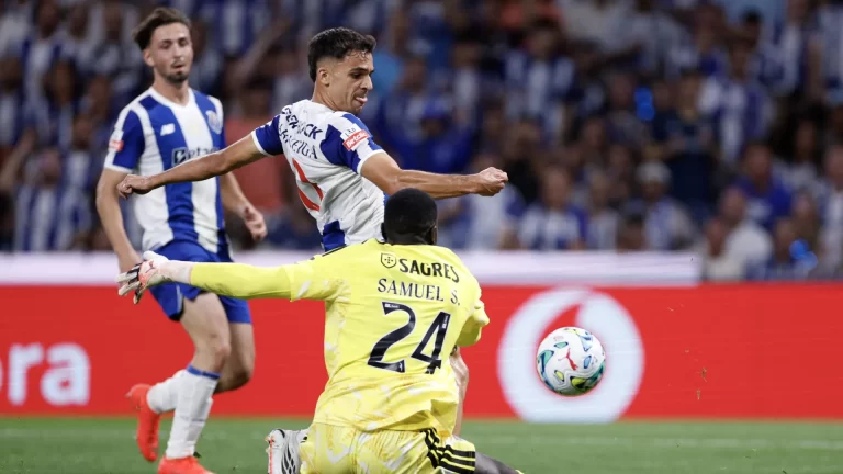 FC Porto bate Benfica e reforça liderança no arranque da corrida pelo título