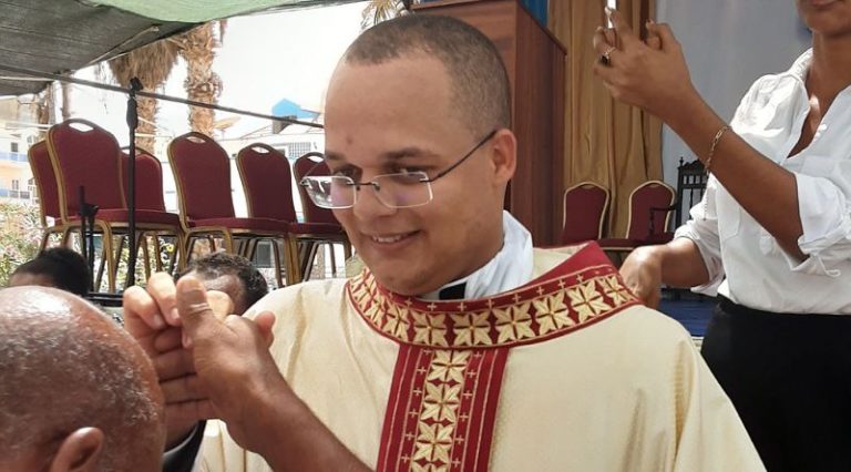 Padre Cabo-verdiano em Israel pondera saída do País devido à escalada da guerra