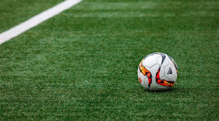 Futebol/São Nicolau. Ultramarina dilata vantagem sobre adversários
