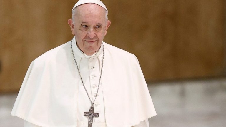 Santo Padre visto sem recurso a oxigénio de alto fluxo