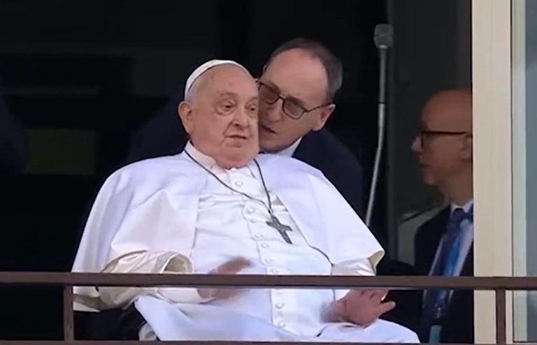 Papa Francisco deu bênção Urbi et Orbi – a Cidade e ao Mundo