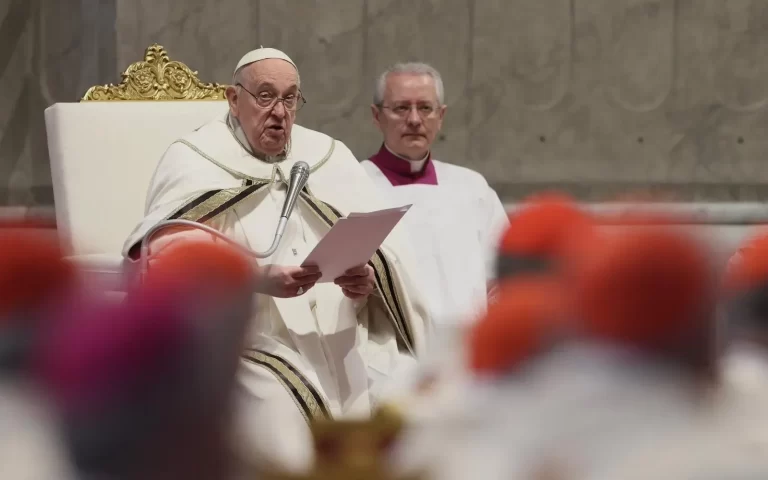 Papa escreve homilia da Missa Crismal