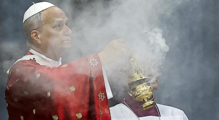 No Pentecostes, Santo Padre apela ao fim das guerras e à força do amor