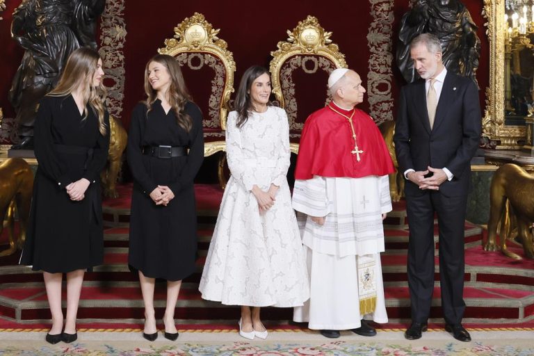 Santo Padre apela à unidade e à paz no arranque da visita pastoral a Espanha