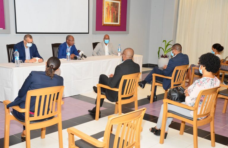 PM reúne-se com Operadores Económicos da Boa Vista