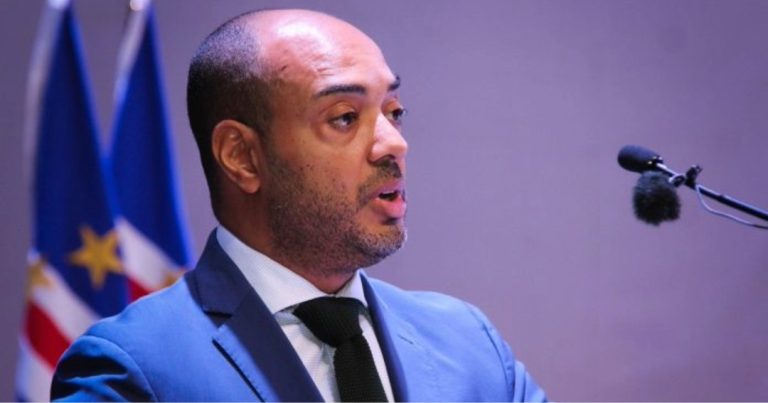 Paulo Veiga avança para a liderança do MpD