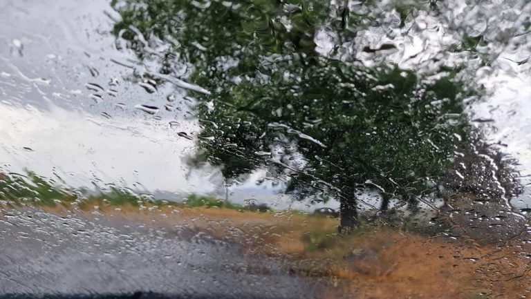 Depressão Óscar na Madeira obriga cancelamento de voos de e para Funchal