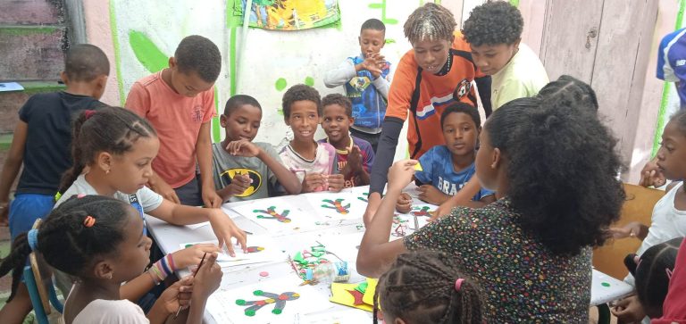 Colónia de Férias no Vale da Ribeira Brava proporciona momentos de diversão e aprendizado às crianças