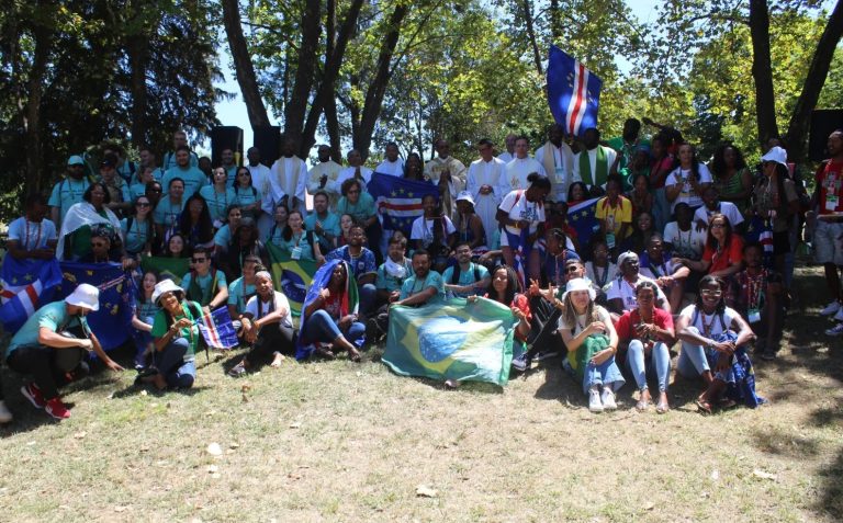 JMJ. Peregrinos  Cabo-verdianos e Brasileiros participaram juntos em “Rise Up”