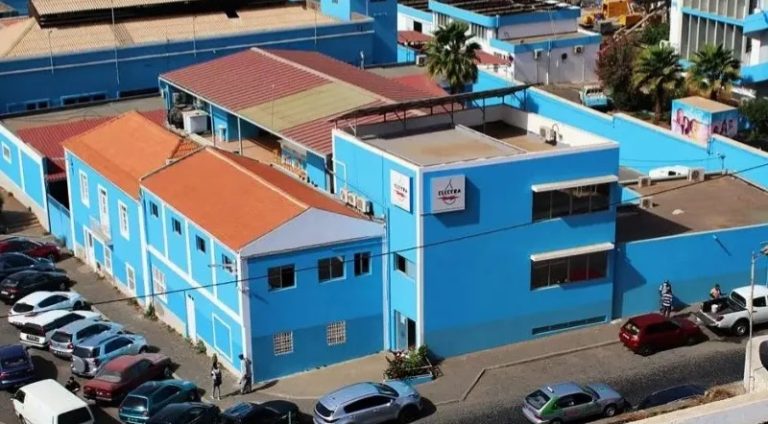 Electra está a fazer “de tudo” para resolver cortes de energia em Santiago ainda esta semana