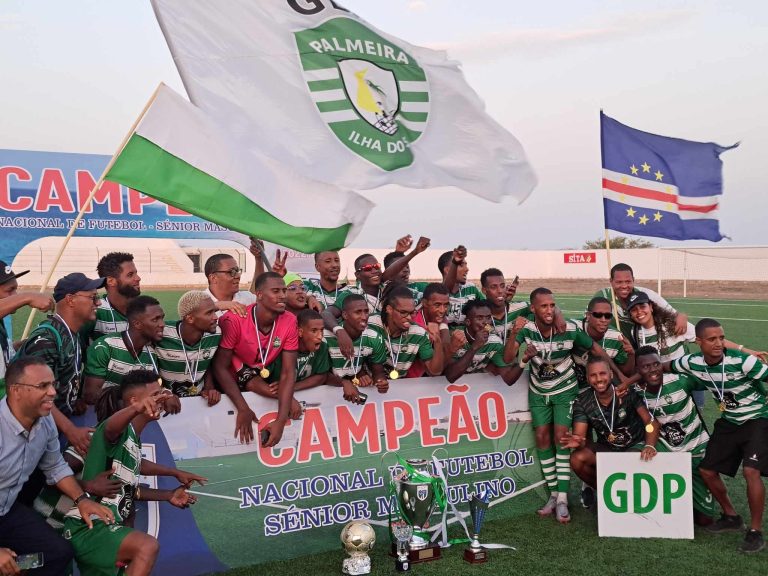 Última hora. Palmeira é novo campeão nacional de Futebol