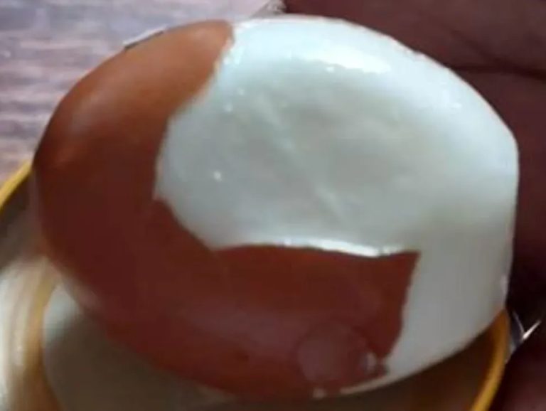 IGAE alerta consumidores sobre venda de ovos de borracha misturados com os comestíveis