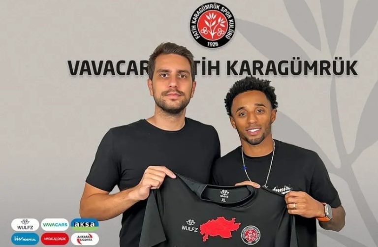 Internacional Cabo-verdiano Ryan Mendes reforça o Fatih Karagümrük SK da Turquia