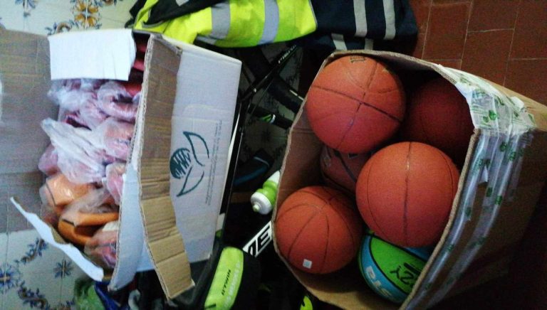 Projeto “irmandadi di basketball” angaria materiais desportivo para Cabo Verde
