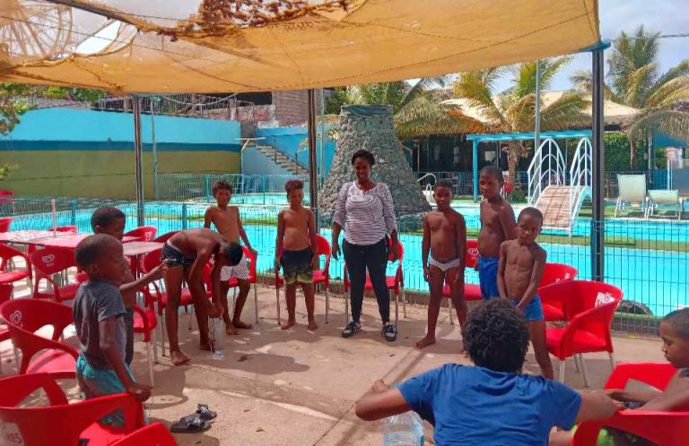 Colónia de féria do Espaço L com propósito de educar, formar e garantir segurança dos mais pequenos 