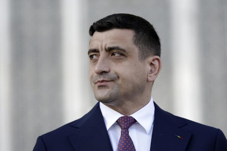 Roménia foi a votos. George Simion vence primeira volta das presidenciais