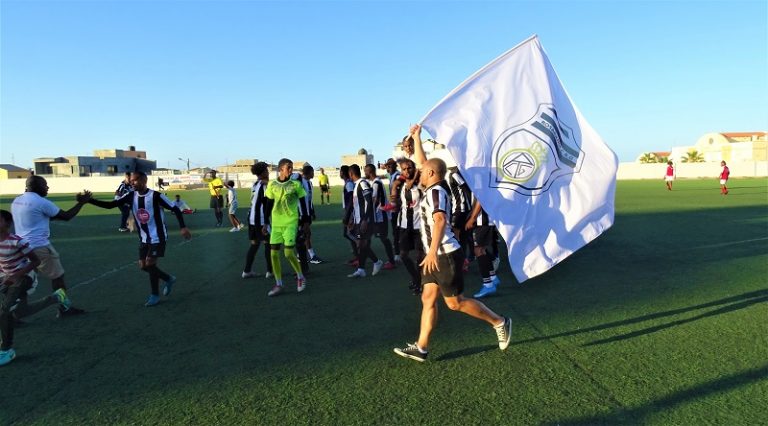 Rosariense vence fora de casa