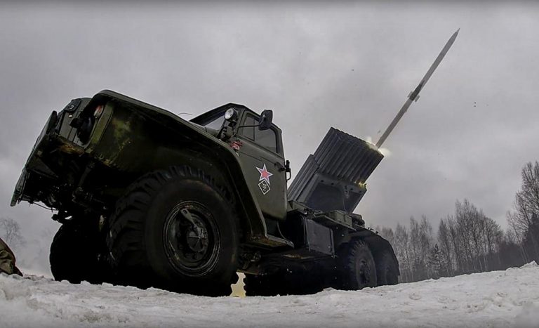 Rússia retira alguns militares da fronteira com Ucrânia