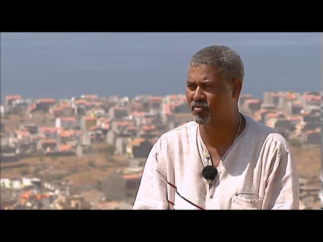 Sou muito a favor que as construções feitas, na hora, as Câmaras Municipais mandem demolir