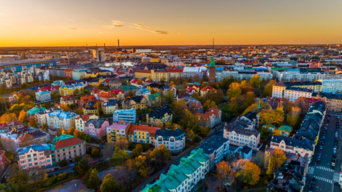 shutterstock-1208402005-e1710946741486-696x392