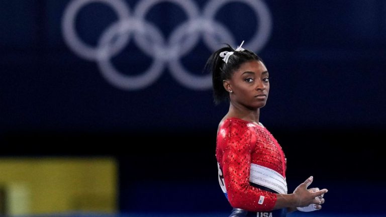 Simone Biles está de volta e vai competir na final olímpica de trave