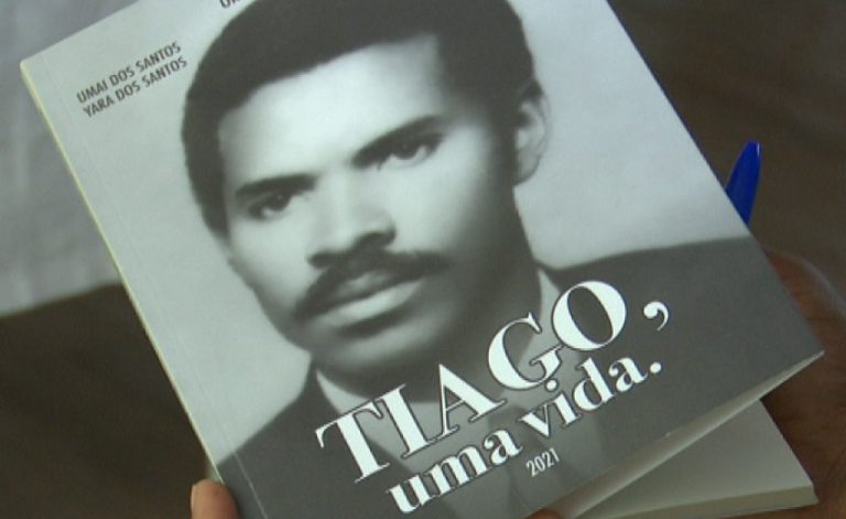 Escolas de futebol Cabo-verdianas recebem doações de livros