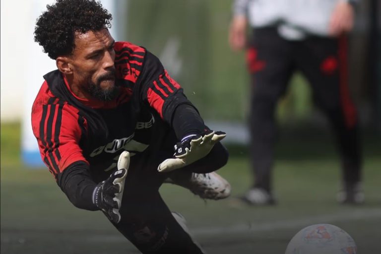 Vozinha chamado pela primeira vez para um jogo do Colo Colo