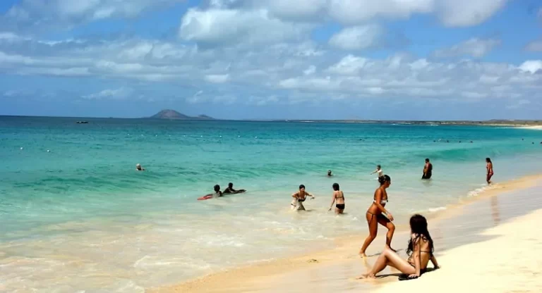Cabo Verde recebe mais de um milhão de turistas no ano passado