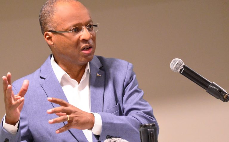 Primeiro-Ministro anuncia novos investimentos na Ilha do Sal